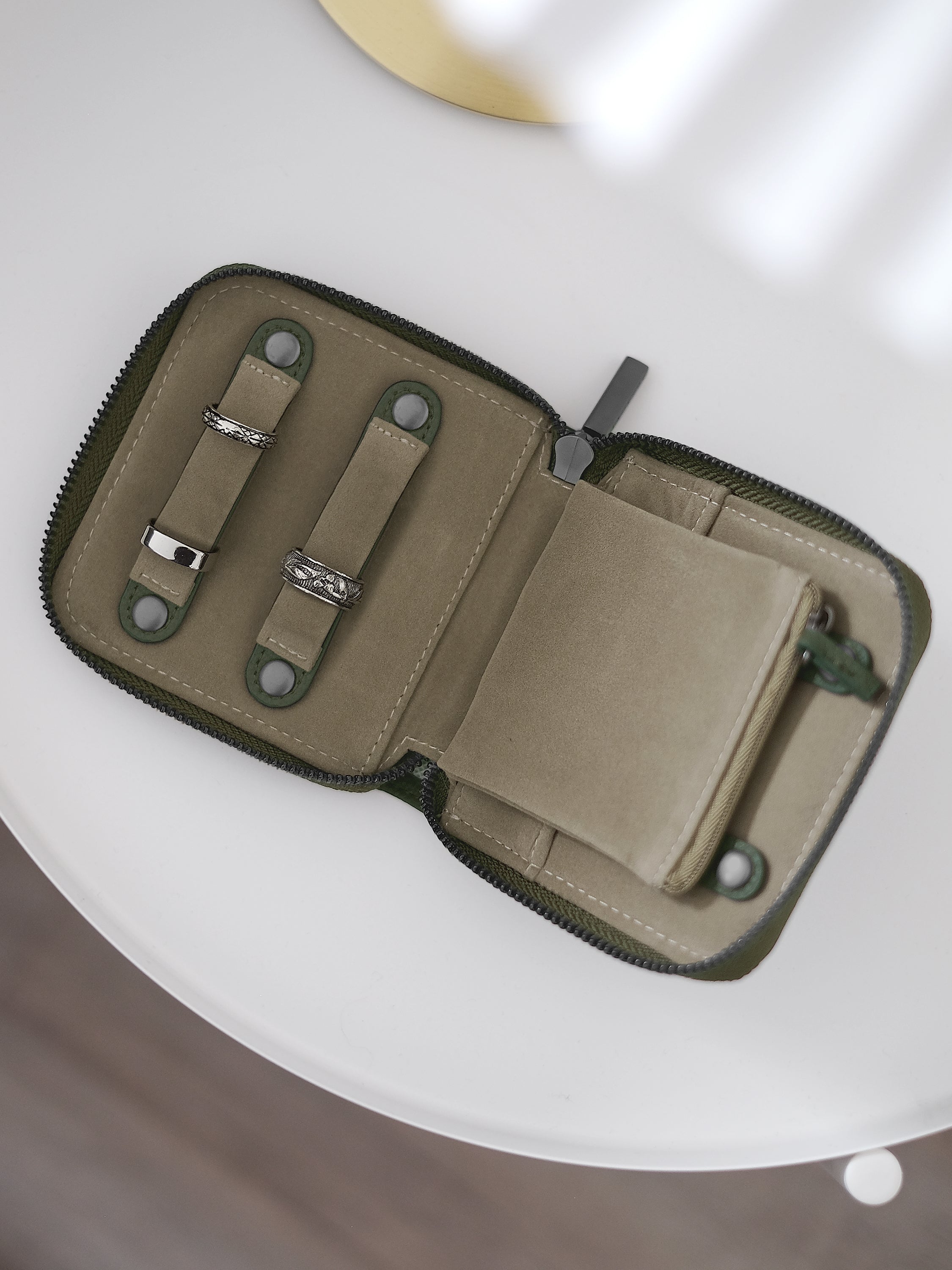 Stackers Compact Jewellery Roll Olijfgroen