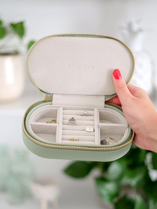 Stackers Ovale Travel Jewellery Box Saliegroen